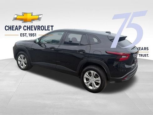 Used 2024 Chevrolet Trax LS FWD image 3