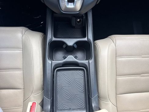 Used 2018 Honda CR-V Touring image 21