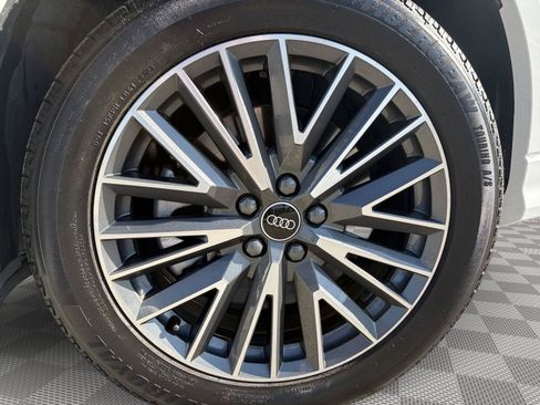 Used 2021 Audi Q3 2.0T Premium AWD/4WD image 9