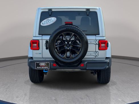 Used 2024 Jeep Wrangler Unlimited Sahara AWD/4WD image 6