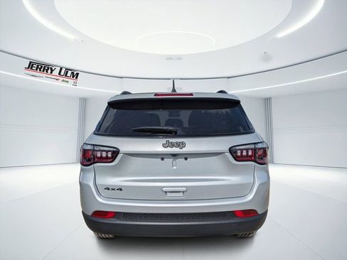 New 2026 Jeep Compass Latitude w/ Sun and Sound Group AWD/4WD image 4