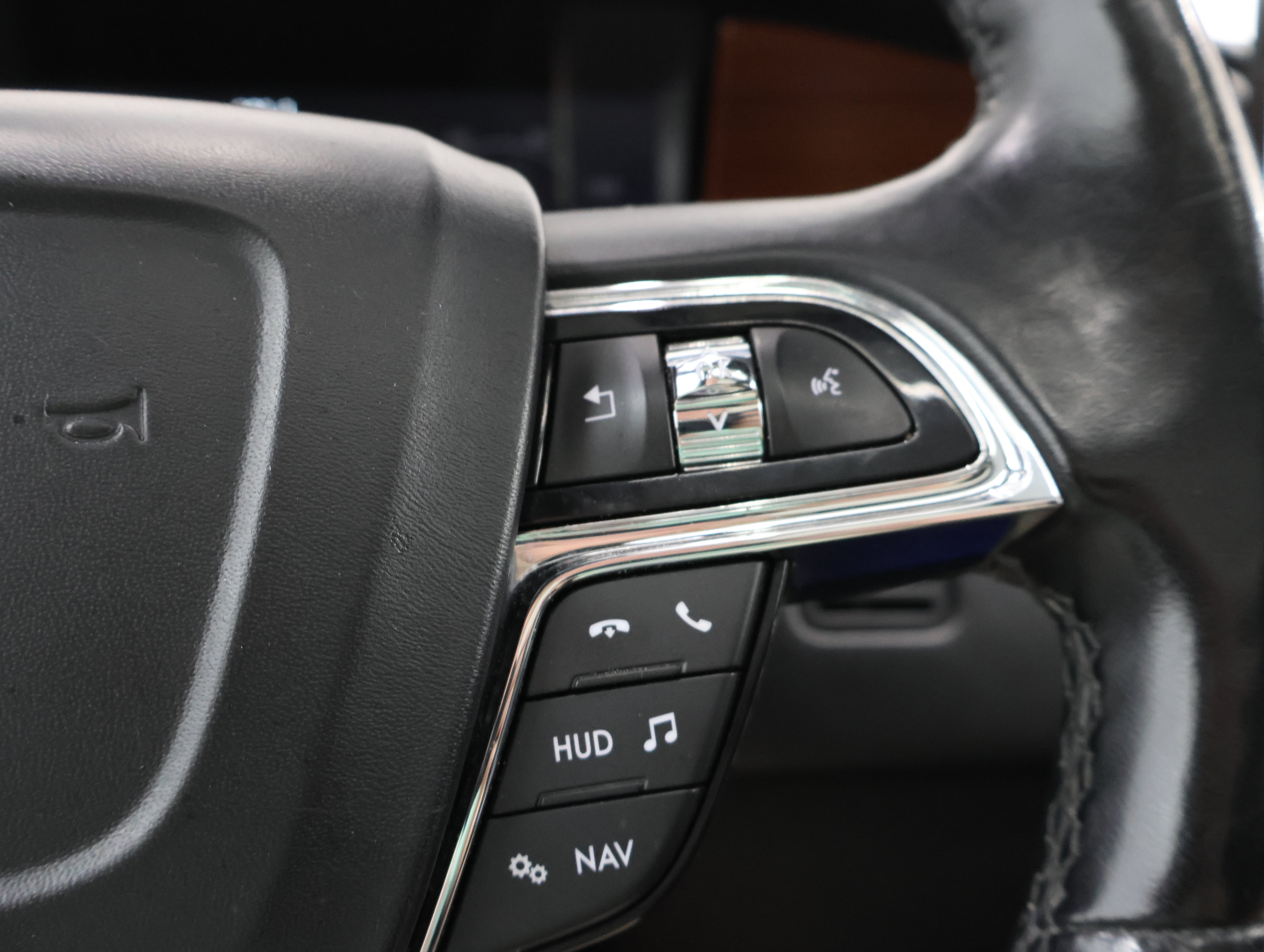 Used 2019 Lincoln Navigator Reserve w/ Cargo Package AWD/4WD image 16