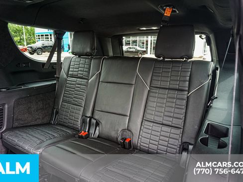 Used 2024 Cadillac Escalade ESV V AWD/4WD image 22