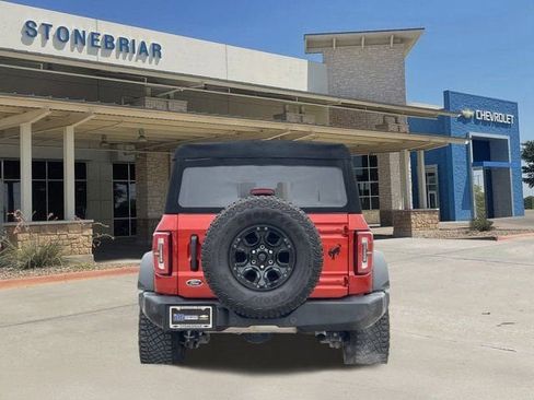 Used 2023 Ford Bronco Wildtrak image 7