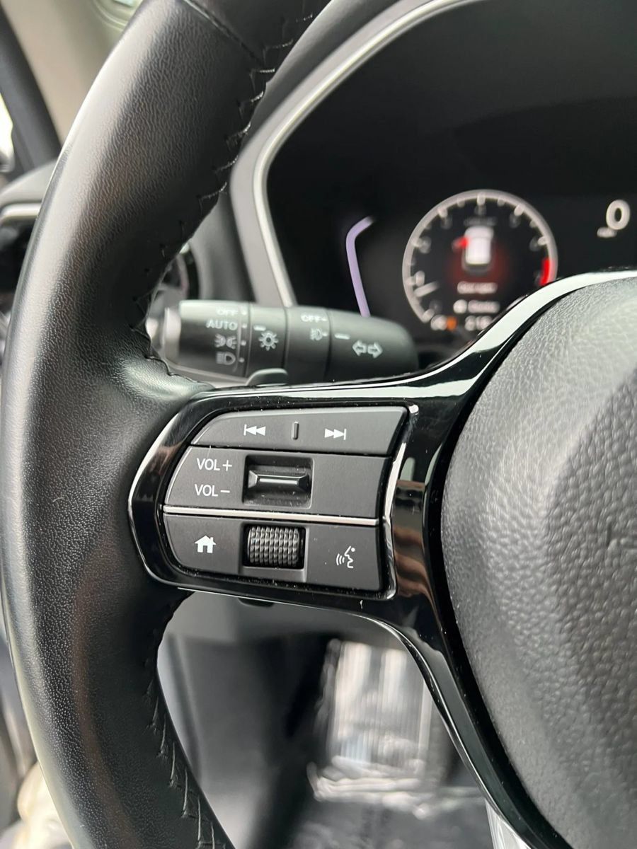 Used 2025 Honda Pilot Touring image 18