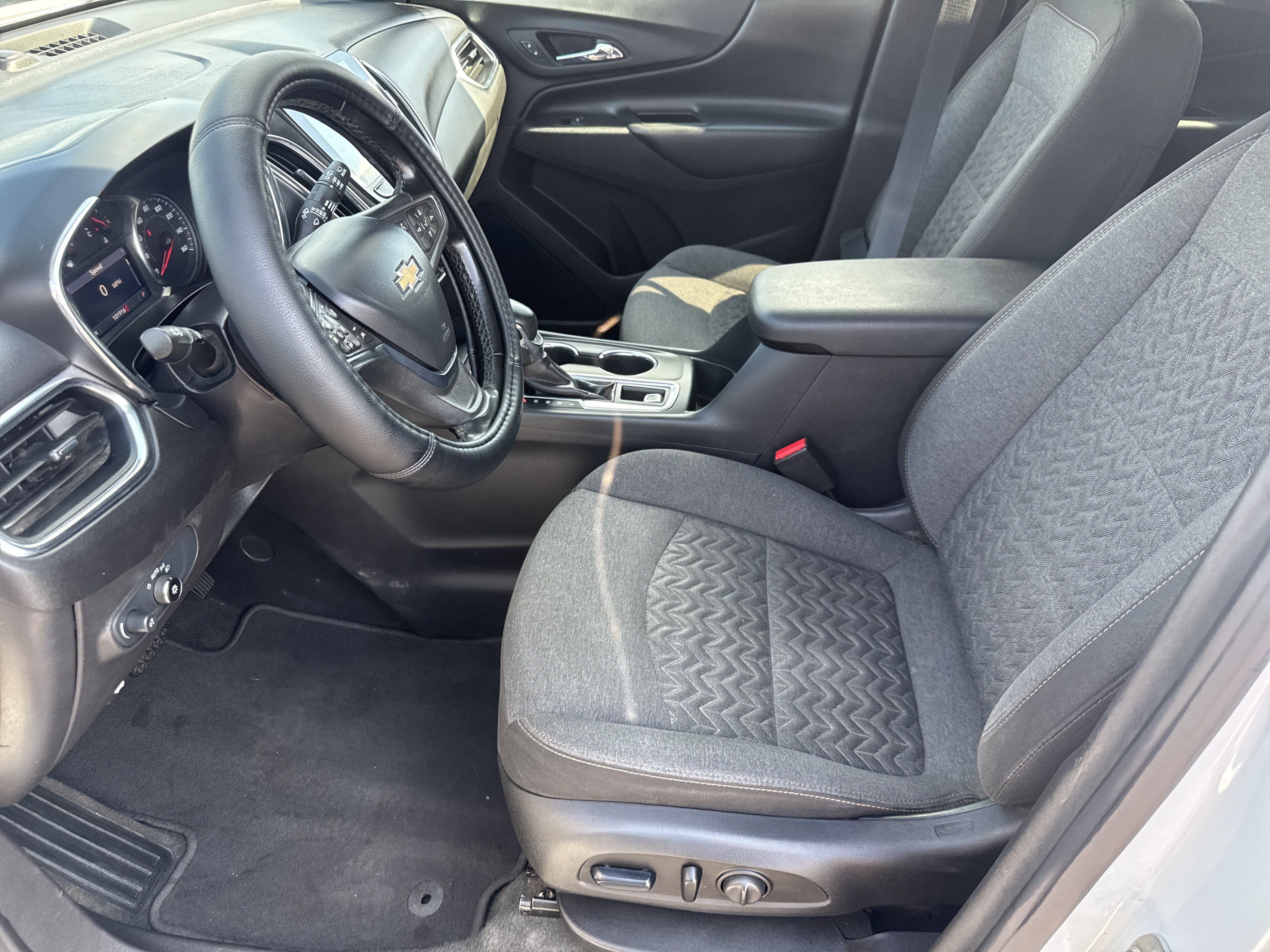 Used 2024 Chevrolet Equinox LT AWD/4WD image 10