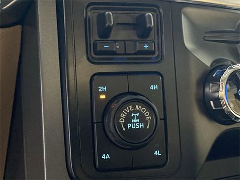 Used 2022 Ford F150 Lariat w/ Equipment Group 502A High image 43