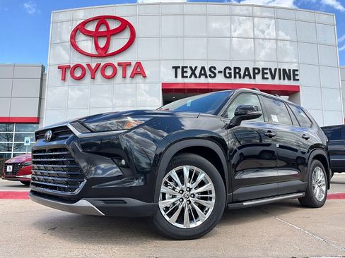 New 2026 Toyota Grand Highlander Platinum image 2