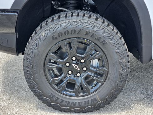 New 2026 Chevrolet Silverado 1500 ZR2 w/ Dark Appearance Package AWD/4WD image 7