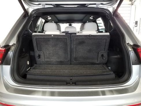 Used 2020 Volkswagen Tiguan SEL Premium R-Line w/ 3rd Row Seat Package AWD/4WD image 15