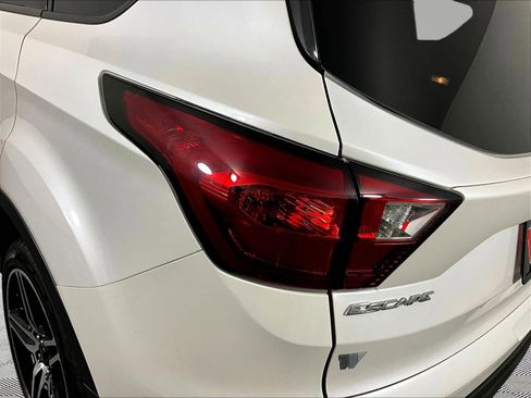 Used 2019 Ford Escape SEL AWD/4WD image 23