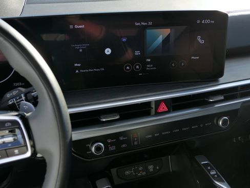 Certified 2024 Kia Sorento SX Prestige w/ Sage Leather Package image 18