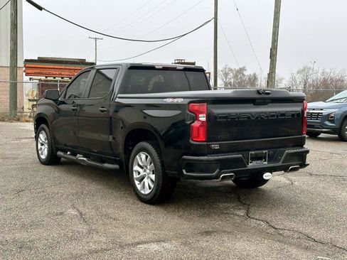 Used 2021 Chevrolet Silverado 1500 Custom w/ LPO, Dark Essentials Package image 3