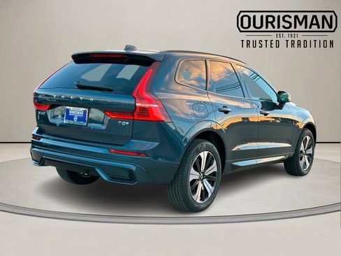 New 2025 Volvo XC60 T8 Core w/ Climate Package image 7