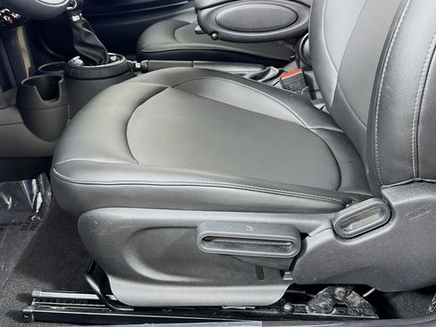 Used 2015 MINI Cooper 2-Door Hardtop image 20