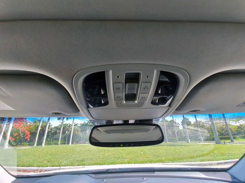 Used 2019 Kia Cadenza Limited FWD image 30