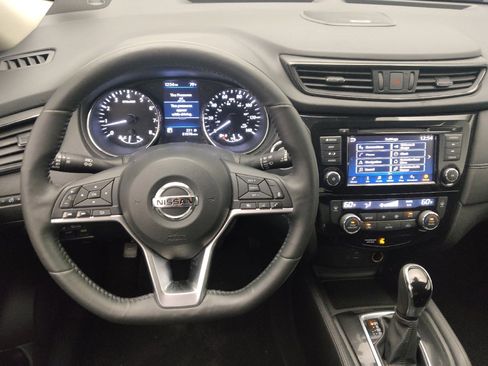 Used 2018 Nissan Rogue SL FWD image 22