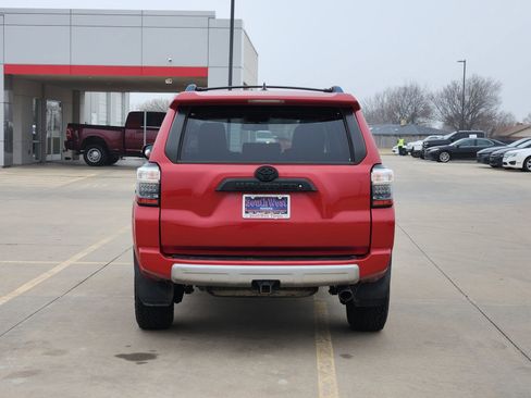Used 2019 Toyota 4Runner TRD Off-Road Premium image 8