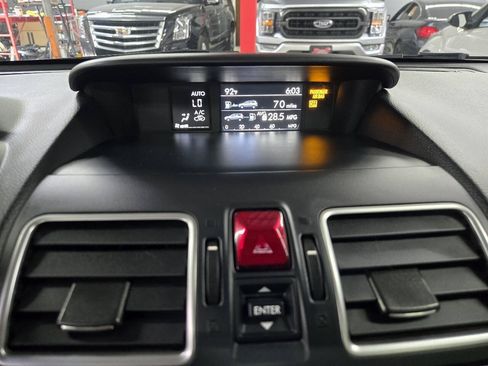 Used 2017 Subaru Forester 2.5i Premium AWD/4WD image 16