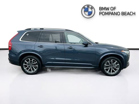 Used 2019 Volvo XC90 T5 Momentum w/ Protection Package Premier FWD image 8