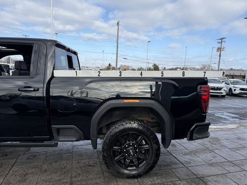 Used 2024 GMC Sierra 2500 AT4 w/ AT4 Premium Plus Package image 33