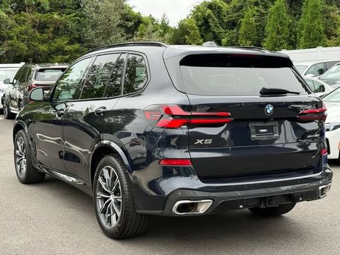 Used 2024 BMW X5 xDrive40i w/ M Sport Package AWD/4WD image 6