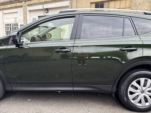 Used 2013 Toyota RAV4 LE AWD/4WD image 40