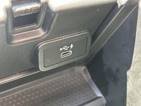 Used 2022 BMW 330i Sedan w/ Driving Assistance Package image 30