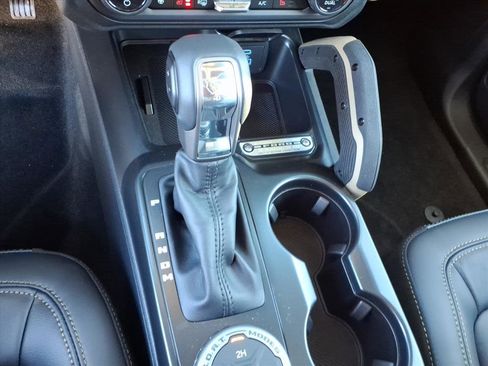 New 2025 Ford Bronco Badlands image 21