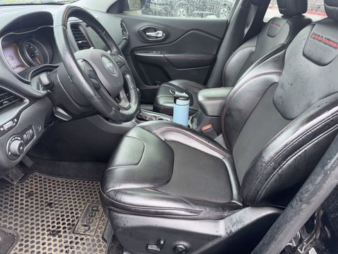 Used 2020 Jeep Cherokee Trailhawk w/ Comfort/Convenience Group image 15