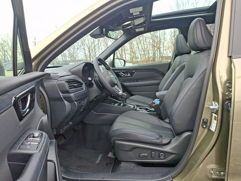 Certified 2025 Subaru Forester Limited image 13