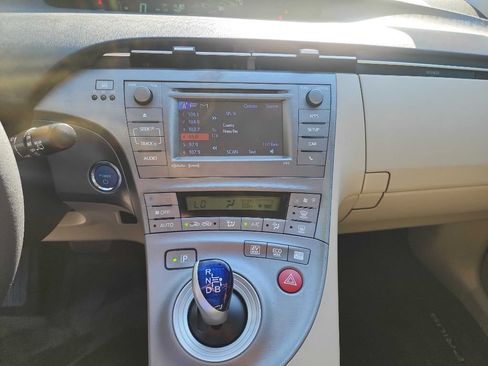 Used 2014 Toyota Prius Three FWD image 22