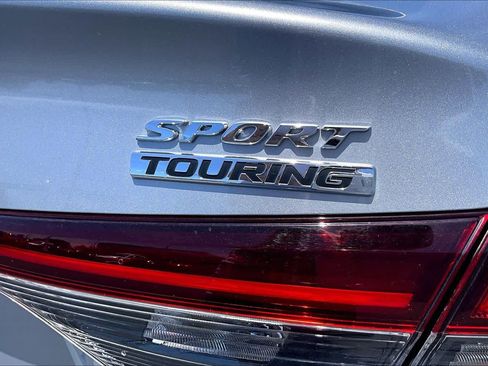 Used 2025 Honda Civic Sport Touring image 9