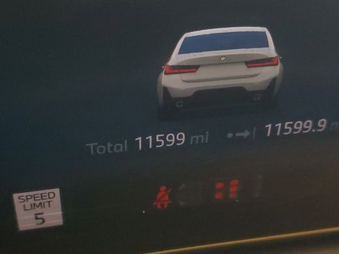 Used 2025 BMW 330i xDrive Sedan w/ M Sport Package image 29