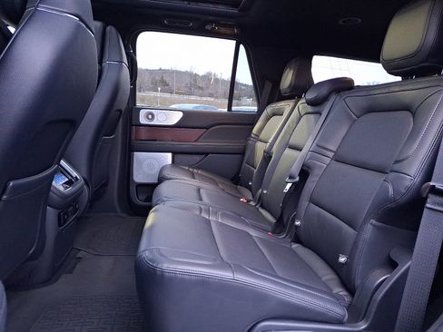 Certified 2023 Lincoln Navigator Reserve image 10