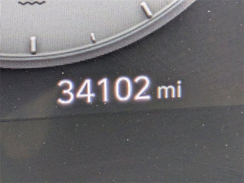 Used 2024 Hyundai Elantra SEL image 30