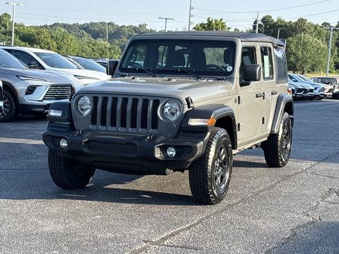 Used 2023 Jeep Wrangler Unlimited Sport AWD/4WD image 11