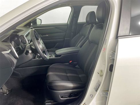 Used 2025 MAZDA CX-50 AWD 2.5 S w/ Premium Package image 5