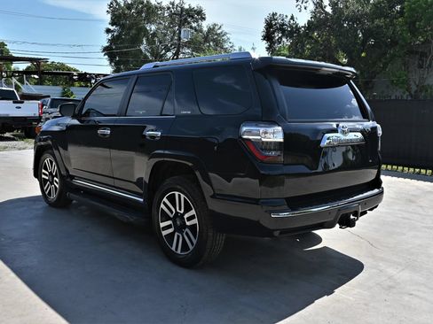 Used 2022 Toyota 4Runner Limited RWD image 3