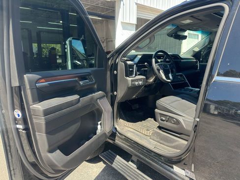 Used 2024 GMC Sierra 2500 Denali w/ Technology Package image 5