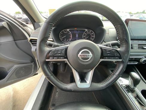 Used 2021 Nissan Altima 2.5 SR FWD image 14