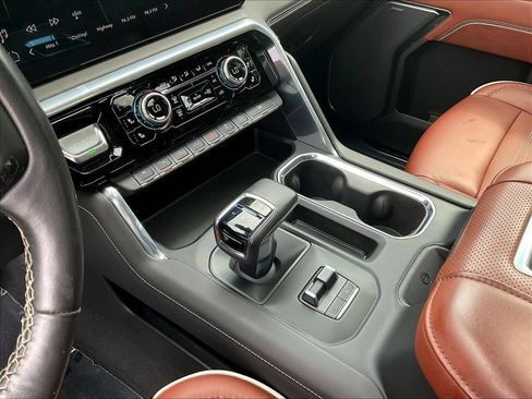 Used 2022 GMC Sierra 1500 Denali Ultimate AWD/4WD image 18