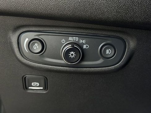 Used 2020 GMC Terrain Denali w/ Denali Premium Package FWD image 21