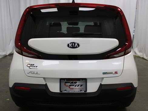 Used 2021 Kia Soul S image 6