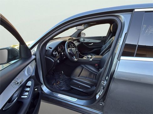 Used 2019 Mercedes-Benz GLC 300 4MATIC Coupe image 19