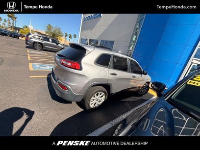 Used 2016 Jeep Cherokee Sport