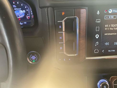 Used 2023 GMC Yukon Denali Ultimate AWD/4WD image 19