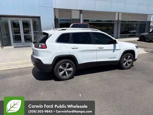 Used 2020 Jeep Cherokee Limited w/ Technology Group AWD/4WD image 6