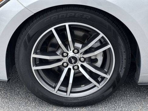 Used 2017 Ford Mustang Premium RWD image 11