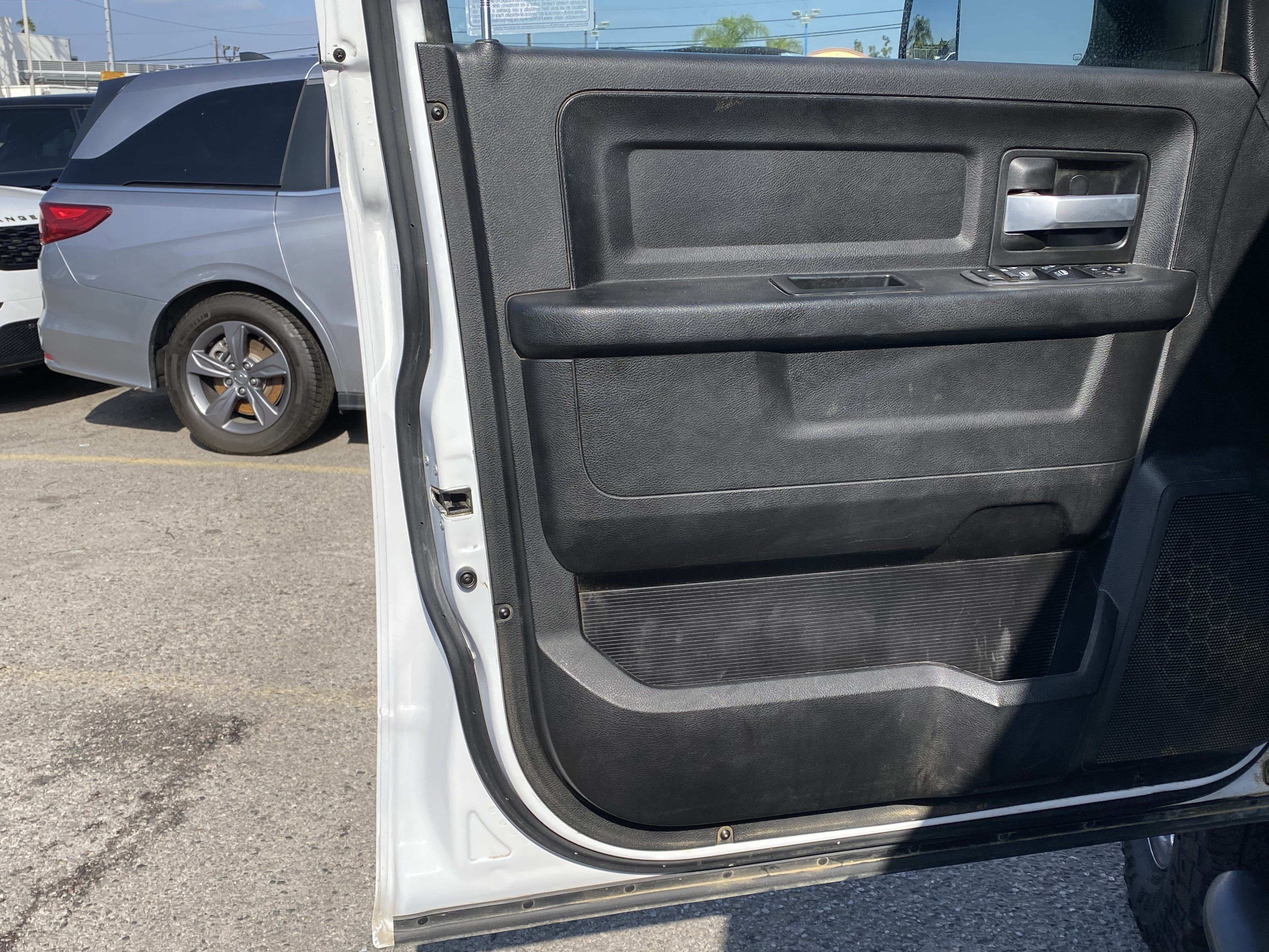 Used 2019 RAM 2500 Tradesman w/ Safety Group AWD/4WD image 14